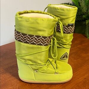 Winter Retro Ski style Iconic NWOT size 38-40 women’s Winter Snow Retro Sz 8-9